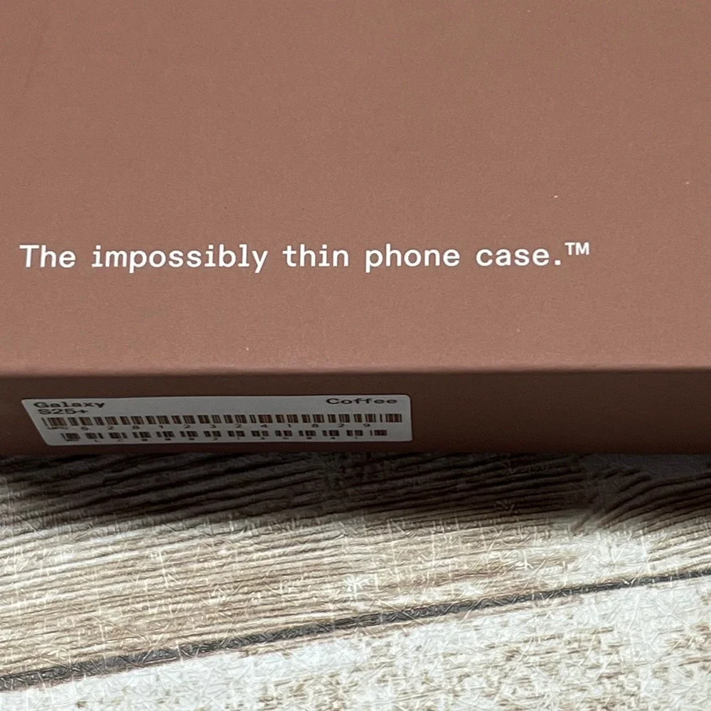 Latercase Carbon Fiber Phone Case Samsung Galaxy S25 Plus‎ Coffee Thin Open Box